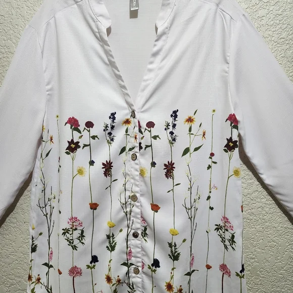 Noracora White 3/4 Sleeve Embellished Button Down Shirt (Unbranded) - Picture 8 of 10